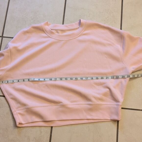 Lululemon Softstreme Perfectly Oversized Cropped Crew Light Pink Size 8 - Picture 3 of 8